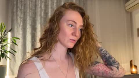 Polly online show from 12-22-25, 01:08