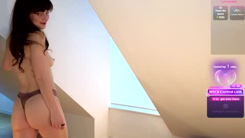 Snapshot of good_girl_gracie chatting on 02-02-25, 02:45 Gracie online show from 02-02-25, 02:45