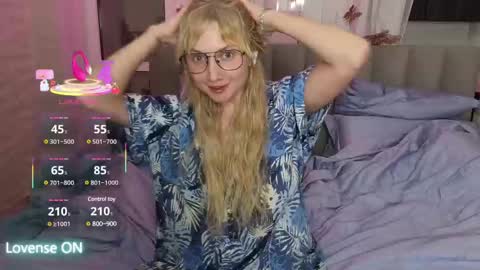 goodgirl0024 online show from 02-24-25, 07:52