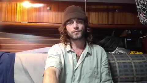 Snapshot of goodleek chatting on 10-18-25, 09:37 gooleek online show from 10-18-25, 09:37