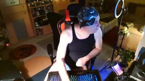 Snapshot of google5001 chatting on 12-21-25, 12:29 google5001 online show from 12-21-25, 12:29