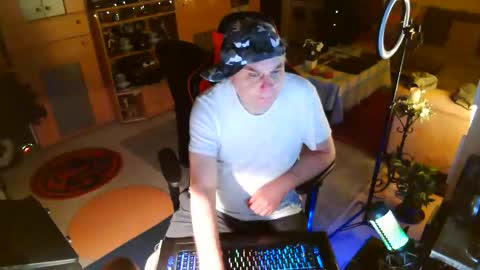 Snapshot of google5001 chatting on 02-01-26, 02:54 google5001 online show from 02-01-26, 02:54