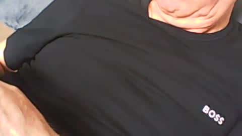 Snapshot of gorama44 chatting on 02-17-25, 01:10 gorama44 online show from 02-17-25, 01:10