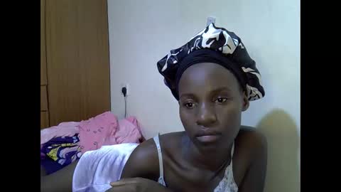 gorgeous_maya1 online show from 10-28-25, 07:27