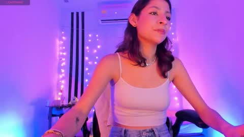 Snapshot of gorgeous_t chatting on 02-26-26, 07:35 i am Jessi I love animals and drawing I hope to get along with everyone. XOXO online show from 02-26-26, 07:35