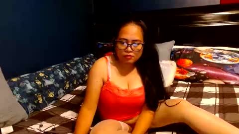 Snapshot of gorgeouslyn09 chatting on 09-21-25, 09:49 gorgeouslyn09 online show from 09-21-25, 09:49