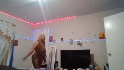 Sue Goddess online show from 10-21-25, 01:06