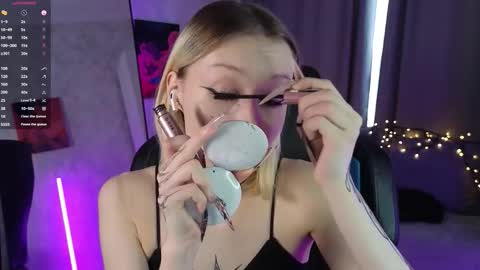 Violeta online show from 10-24-25, 12:34