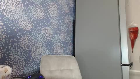 Snapshot of grace498734 chatting on 11-16-25, 02:44 grace498734 online show from 11-16-25, 02:44