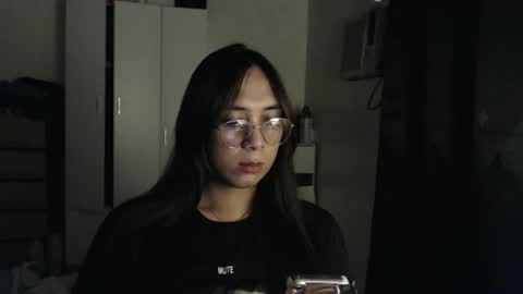 Snapshot of grace_for_youuu chatting on 01-14-25, 06:24 HoneyGrace online show from 01-14-25, 06:24