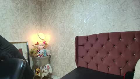 Snapshot of graceblu chatting on 02-12-26, 04:07 Grace online show from 02-12-26, 04:07