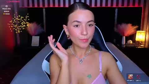 Snapshot of gracefulmichelle chatting on 06-09-26, 07:14 gracefulmichelle online show from 06-09-26, 07:14