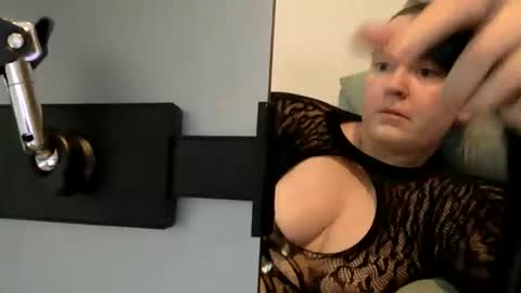 Snapshot of graceloves69 chatting on 09-11-25, 10:37 Grace Loves online show from 09-11-25, 10:37