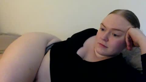 Snapshot of graceloves69 chatting on 09-26-25, 09:02 Grace Loves online show from 09-26-25, 09:02