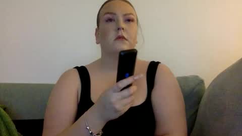 Snapshot of graceloves69 chatting on 02-14-26, 10:50 Grace Loves online show from 02-14-26, 10:50