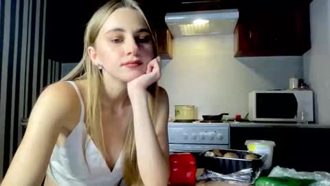 gracetorrezz online show from 10-05-25, 07:01