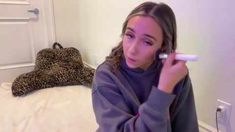 graceyrose online show from 09-17-25, 06:09