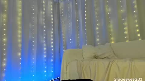 Snapshot of graciously3333 chatting on 09-13-25, 05:07 Grace online show from 09-13-25, 05:07