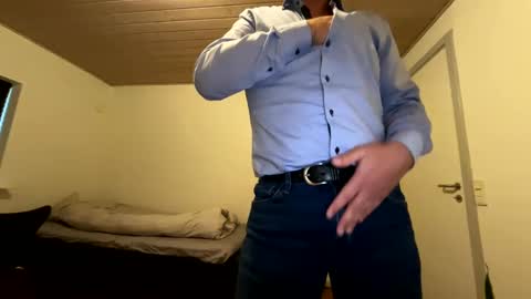 Snapshot of grandedane chatting on 12-29-24, 02:10 Alwaysready online show from 12-29-24, 02:10