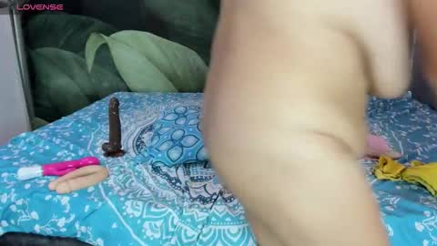 Snapshot of grandmother_milf chatting on 10-10-25, 08:41 Mi Name is violeta  online show from 10-10-25, 08:41