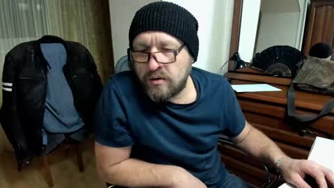 Snapshot of grandor_m chatting on 03-07-25, 06:22 Anthony online show from 03-07-25, 06:22