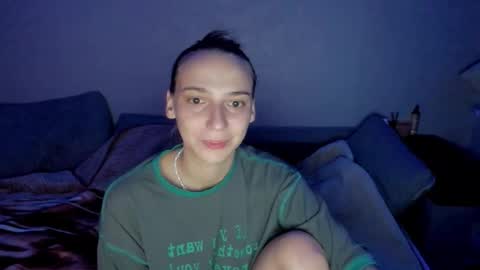 Snapshot of gravitation777 chatting on 12-23-25, 11:08 Anna online show from 12-23-25, 11:08