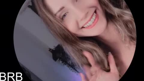 Snapshot of graycewild chatting on 01-28-25, 02:31 GrayceWild online show from 01-28-25, 02:31