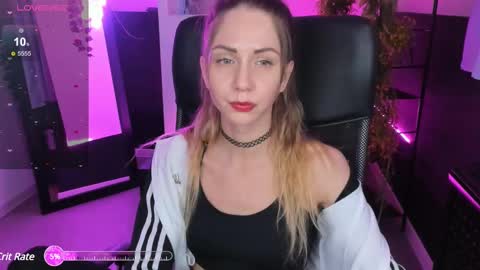 Snapshot of graycewild chatting on 02-27-25, 11:31 GrayceWild online show from 02-27-25, 11:31