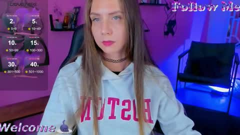 Snapshot of graycewild chatting on 10-02-25, 11:28 GrayceWild online show from 10-02-25, 11:28
