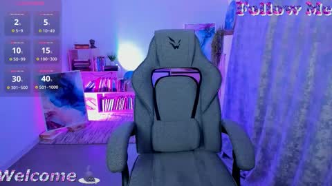 Snapshot of graycewild chatting on 10-14-25, 11:44 GrayceWild online show from 10-14-25, 11:44