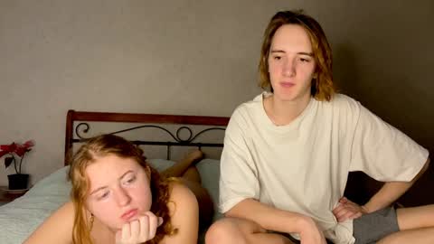 Snapshot of grayzee_ chatting on 01-10-25, 09:55 Gray and Milly online show from 01-10-25, 09:55