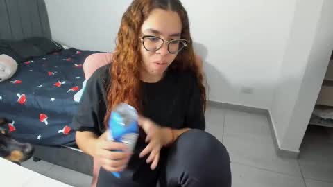 Snapshot of greciaruiz chatting on 10-25-25, 09:53 GreciaRuiz online show from 10-25-25, 09:53