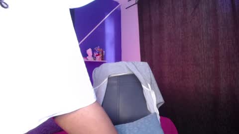 Snapshot of greeicy_love2 chatting on 01-15-25, 09:09 greeicy_love2 online show from 01-15-25, 09:09