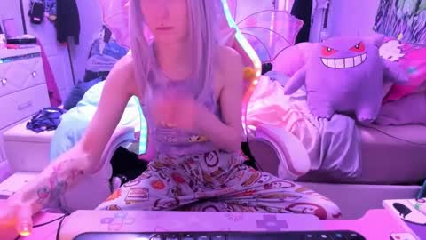 GreenEyedLovexo online show from 02-20-25, 01:46