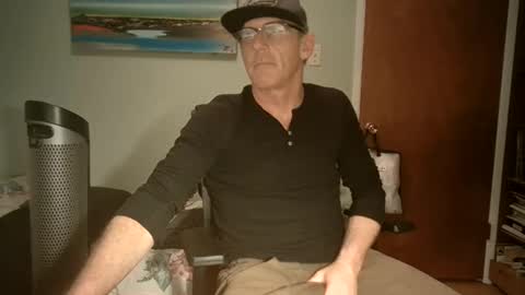 Snapshot of greenrooster1 chatting on 09-29-25, 09:14 greenrooster1 online show from 09-29-25, 09:14