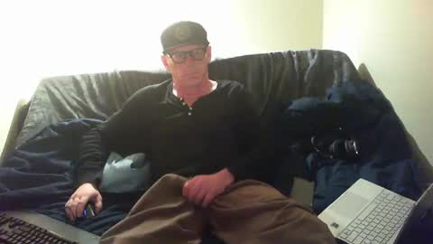 Snapshot of greenrooster1 chatting on 10-12-25, 08:02 greenrooster1 online show from 10-12-25, 08:02