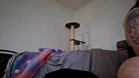 Snapshot of greenvertgo chatting on 10-23-25, 01:21 greenvertgo online show from 10-23-25, 01:21