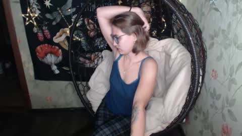 Lina online show from 10-02-25, 12:12