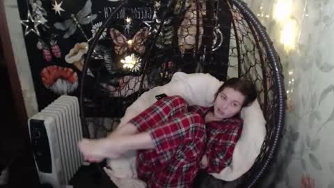 Lina online show from 11-10-25, 12:37