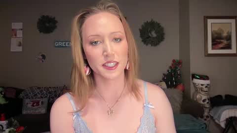 SexQueen Nikki online show from 12-21-25, 03:46
