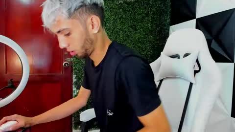 gregori_latin19 online show from 10-28-25, 11:36