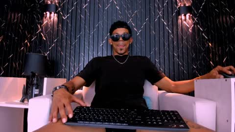 GregorySforza online show from 04-11-26, 07:45