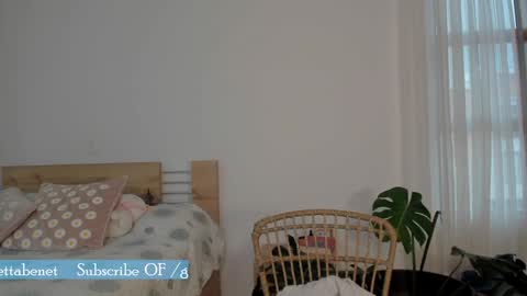 Gretta online show from 12-26-24, 10:09