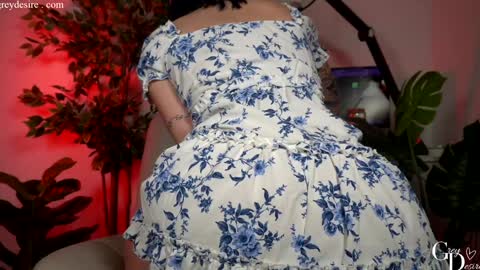       2 online show from 11-07-25, 03:12