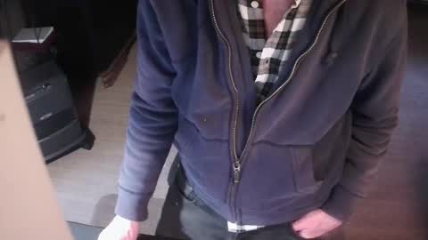 Snapshot of grimbergen123 chatting on 02-16-25, 04:32 Grim online show from 02-16-25, 04:32