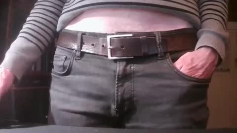 Snapshot of grimbergen123 chatting on 10-30-25, 09:26 Grim online show from 10-30-25, 09:26