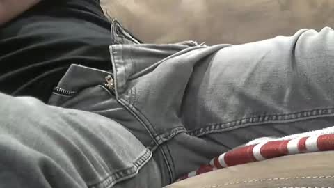 Snapshot of grrguy1 chatting on 12-14-24, 06:35 GrrGuy1 online show from 12-14-24, 06:35