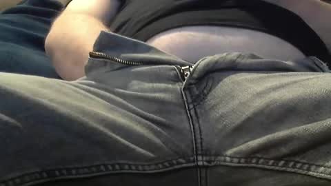 Snapshot of grrguy1 chatting on 12-20-24, 06:19 GrrGuy1 online show from 12-20-24, 06:19