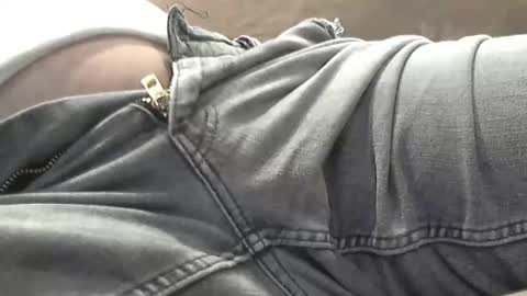 Snapshot of grrguy1 chatting on 01-10-25, 06:42 GrrGuy1 online show from 01-10-25, 06:42