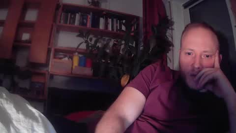 gruendamien online show from 01-18-25, 05:10